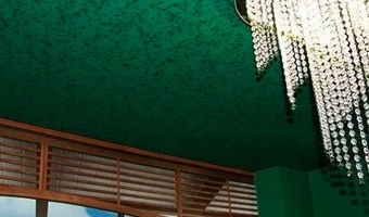 Почему пахнет натяжной потолок?